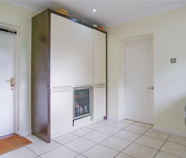 4 bedroom detached house to rent - Photo 3