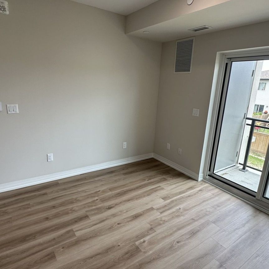 For Lease - 50 Herrick Avenue Unit# 220, St. Catharines, Ontario - Photo 1