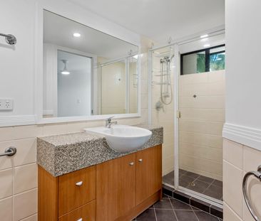 212/392 Marine Parade, Labrador, Qld 4215 - Photo 1