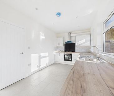 4 bedroom house to rent - Photo 2