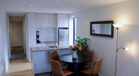16th Flr Exec. 2BR + Study – Sky Tower & Seaviews - Photo 3