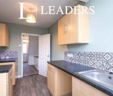 3 bedroom semi-detached house to rent - Photo 4