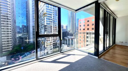 1608/668 Bourke Street - Photo 3