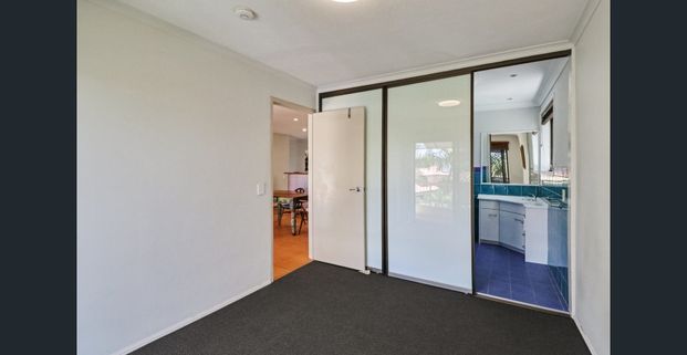 A Charming Beachside Retreat in the Heart of Mermaid Beach - Photo 1