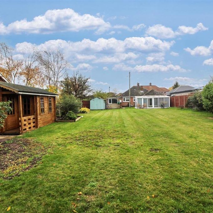 2 bedroom detached bungalow to rent - Photo 1