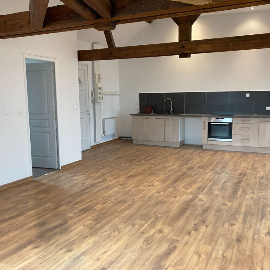 Location Appartement 1 pièce 67m² - Photo 1