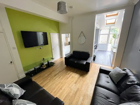 6 Bedroom, 106 Lower Ford Street – Student Accommodation Coventry - Photo 2