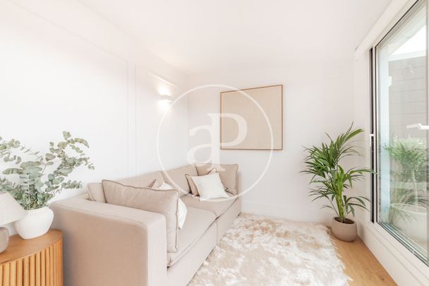 Penthouse for rent in Malasaña - Universidad (Madrid) - Photo 1