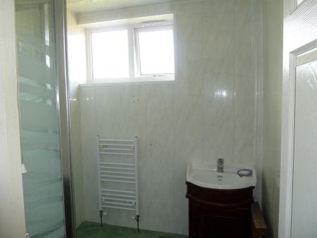 4 bedroom terraced house to rent - Photo 2