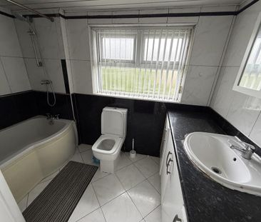 3 bedroom semi-detached house to rent - Photo 6