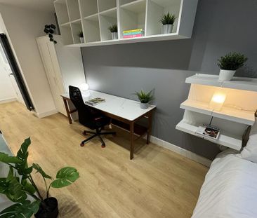 1 bedroom in a house share to rent - Photo 3