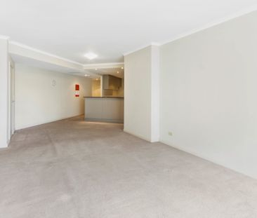 Regency Resort Style Living - Photo 5