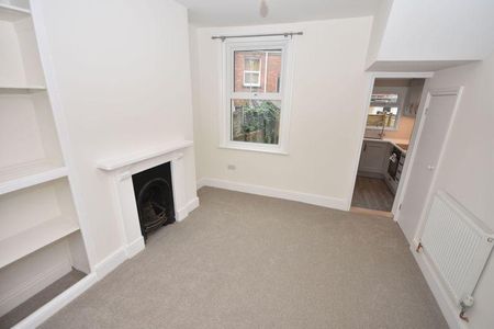 2 bedroom terraced house to rent - Photo 2