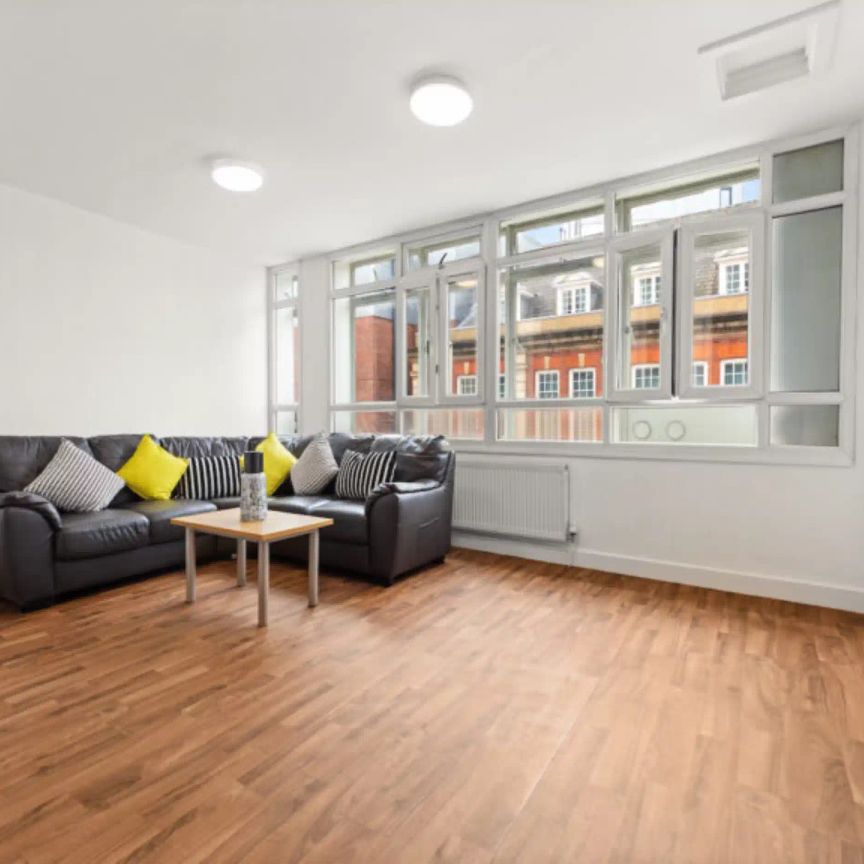 Gold Ensuite - Photo 1