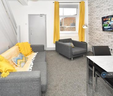 3 bedroom terraced house to rent - Photo 2