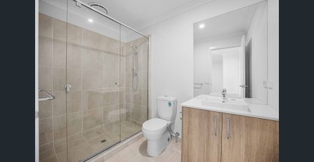 Brand-New 4-Bedroom Townhouse in Prime Wyndham Vale Location - Photo 2