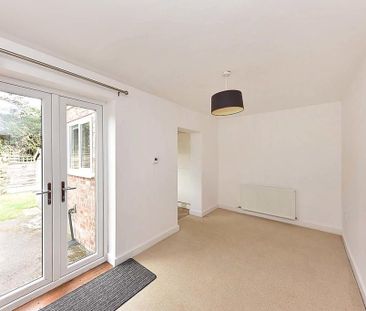 2 bedroom semi-detached house to rent - Photo 5