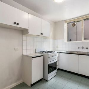 Inner-City Living, Perfected for Young Professionals - Photo 2