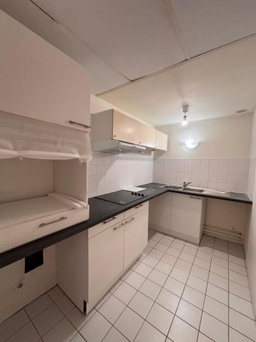 Location Appartement 2 pièces 49m² BORDEAUX 33000 - Photo 2