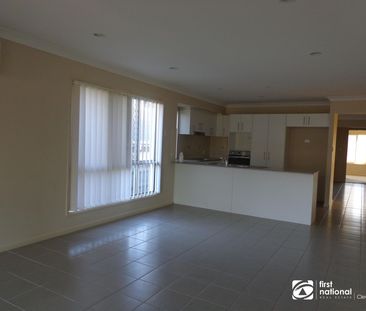 Stunning Family Home at 24 Parkview Drive, Springfield Lakes - Photo 3