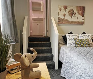 1 bedroom in a house share to rent - Photo 3