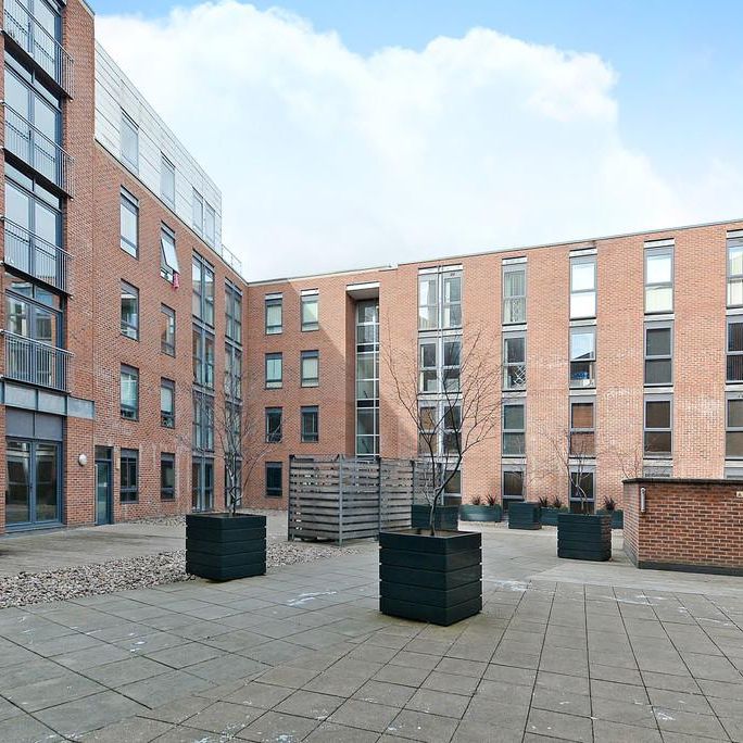 2 bedroom apartment to rent - Photo 1