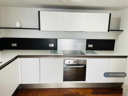 2 bedroom flat to rent - Photo 5