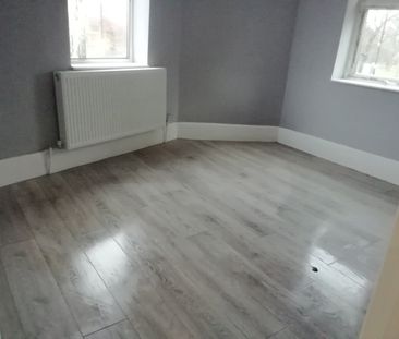 1 Bed Flat, Woodford Road, E7 - Photo 2