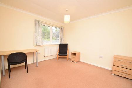 4 bedroom terraced house to rent - Photo 5