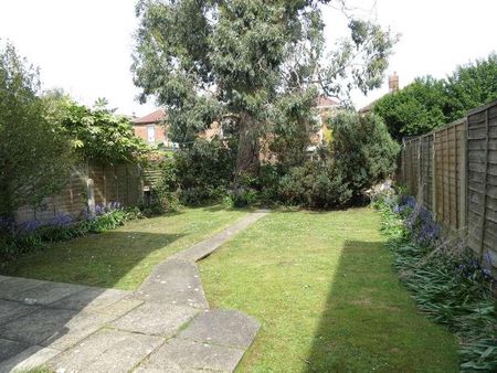 Bedroom Semi Detached House In Charminster, BH8 - Photo 4