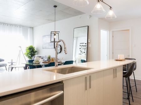 Condo for rent in Montreal - Photo 2