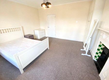 4 bedroom property to rent - Photo 2