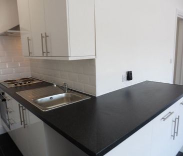 Old Bank Apartments - £825pcm - Photo 2