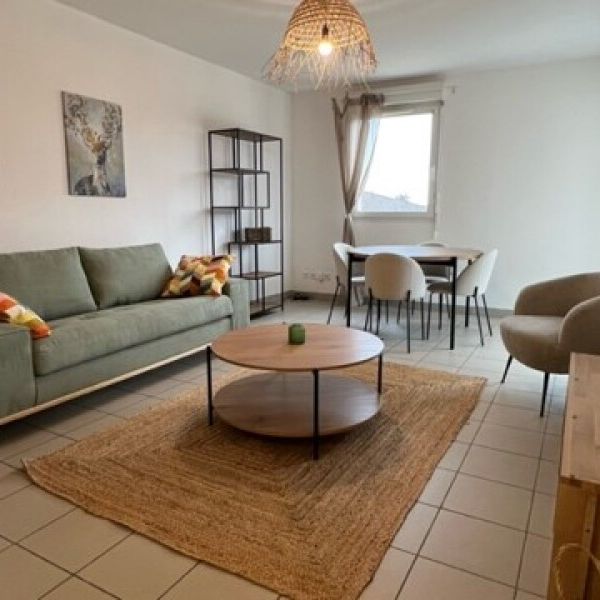 Location Appartement 2 pièces 44m² ST PIERRE DU MONT 40280 - Photo 1