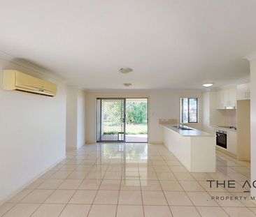 Spacious Family Home in a Quiet, Convenient Location - Photo 5
