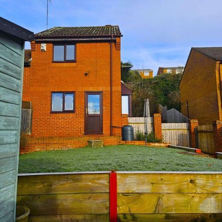 2 bedroom semi-detached house to rent - Photo 2