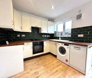 Brampton PE28 - Photo 5