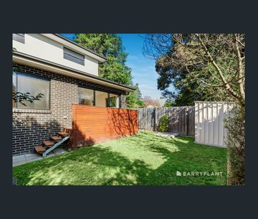 Modern Three-Bedroom Townhouse in Prime Ringwood Location! - Photo 6