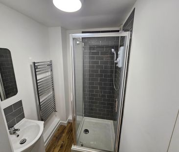 5 Bed Student Accommodation - Photo 6