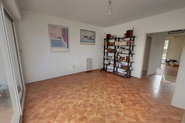 Location Appartement 3 pièces 74m² AIX EN PROVENCE 90ème - Photo 1