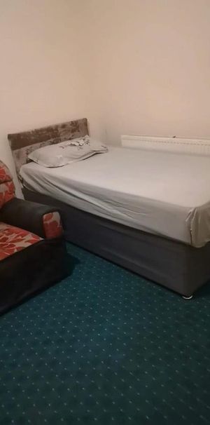 Room in a Shared House, Reginald Road, B8 - Photo 2