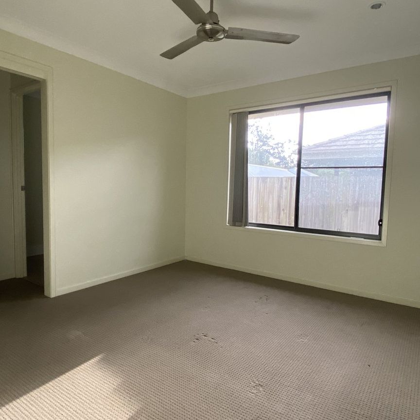 Break Lease - 4 Bedroom Home on Corner Block in Great Pimpama Location! - Photo 1