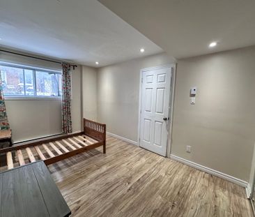 Av. d'Athènes, J4Z 2W2, Brossard - Photo 3