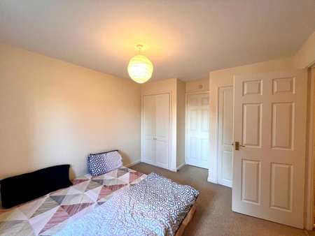 3 bedroom semi-detached house to rent - Photo 4