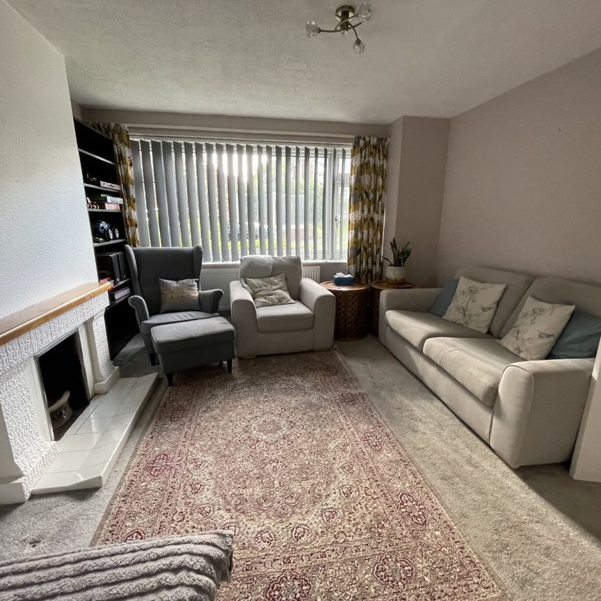 Spacious 3 Bed Semi in Rural Essex Village - Photo 1