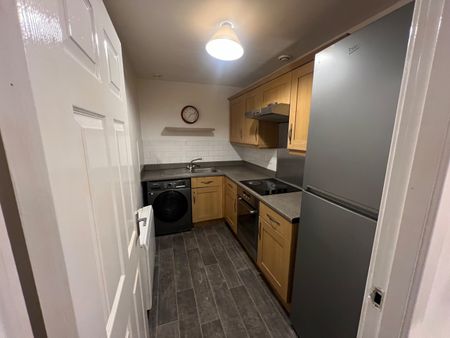 2 Bed Flat, Glenmore Place, G42 - Photo 3