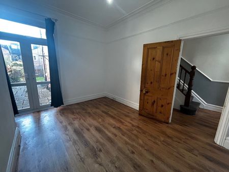 4 Bed Semi-Detached House, Beulah Hill, SE19 - Photo 4