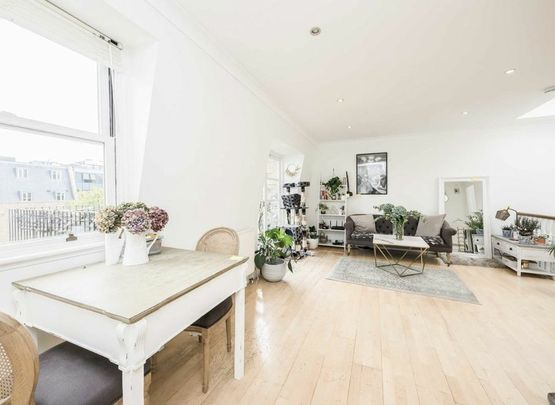 Nevern Square - Photo 1