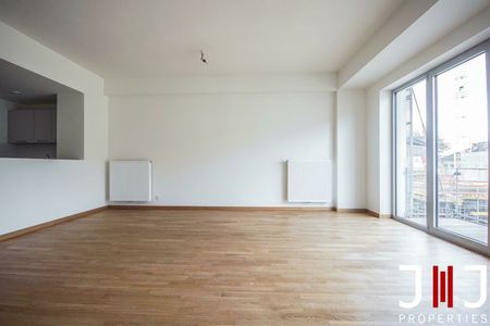 Flat for rent - Photo 2
