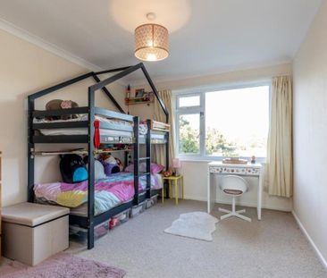 Spacious two double bedroom second floor apartment in Stoke Bishop! - Photo 4